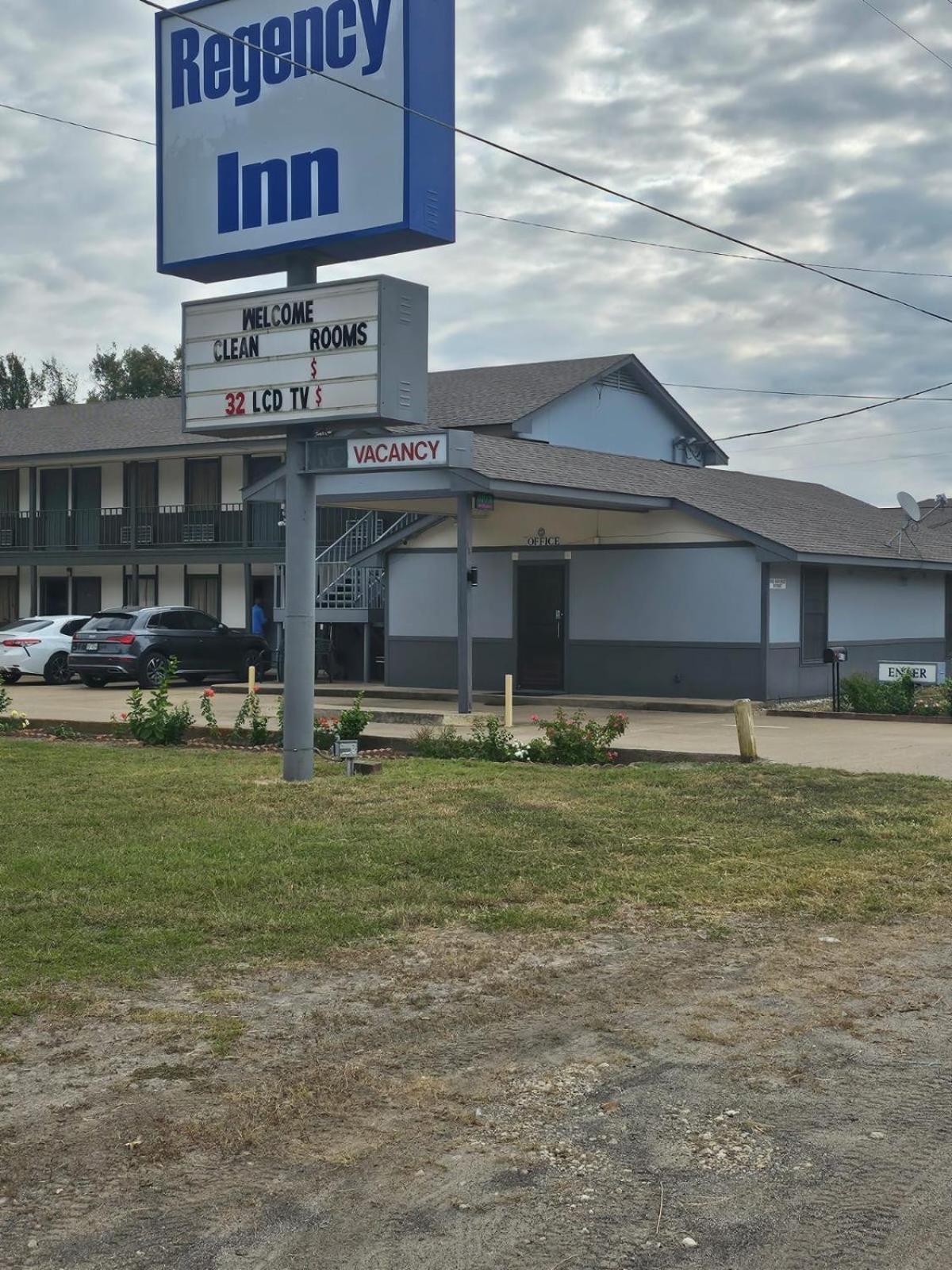 Regency Inn Jewett Exteriör bild